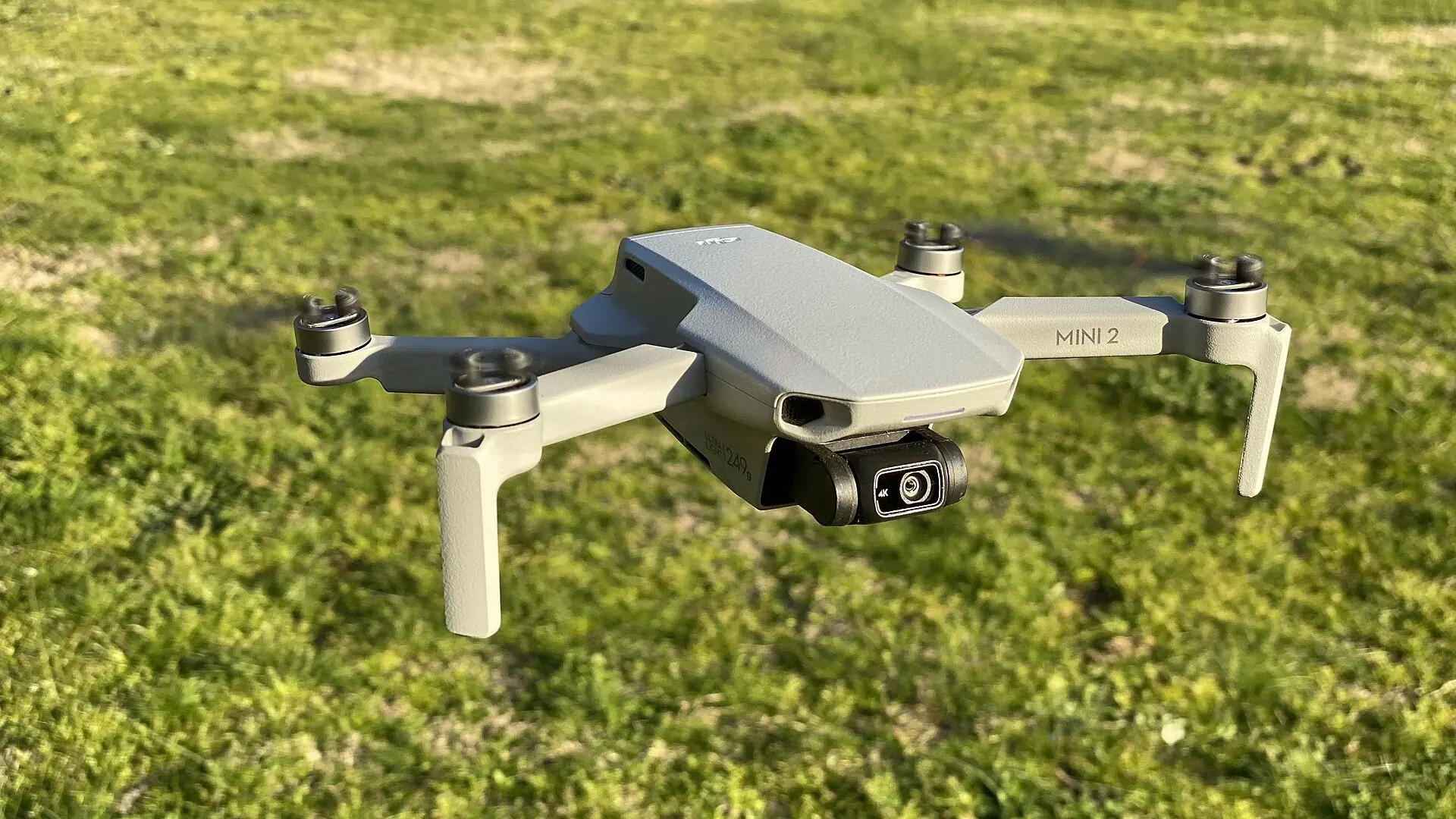 DJI Mini 2 in flight (3)