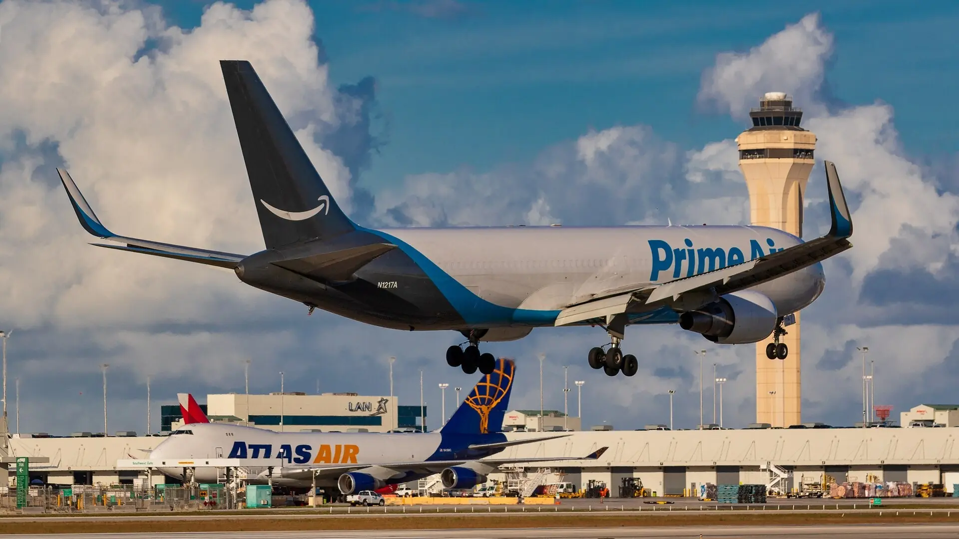 Amazon Prime Air (32247381627)