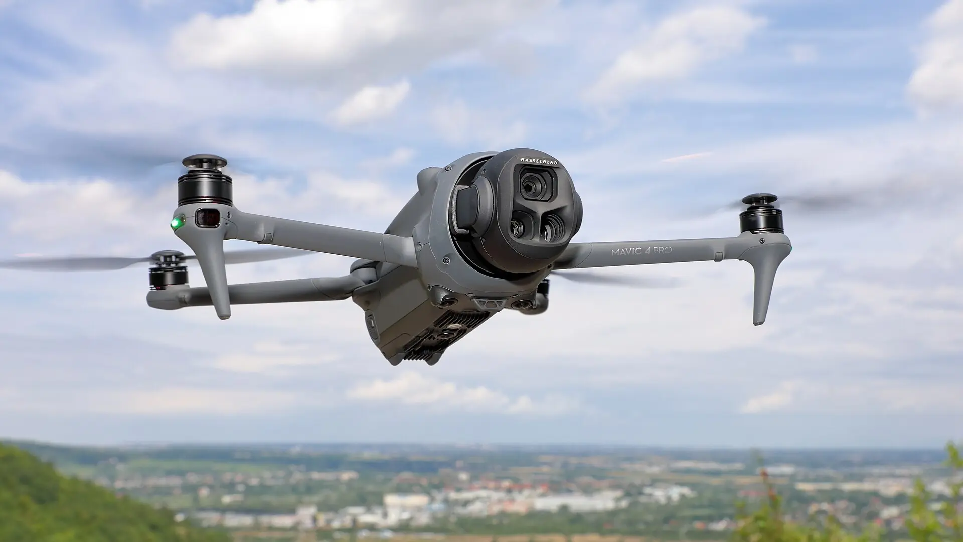 طائرة DJI Mavic 4 Pro