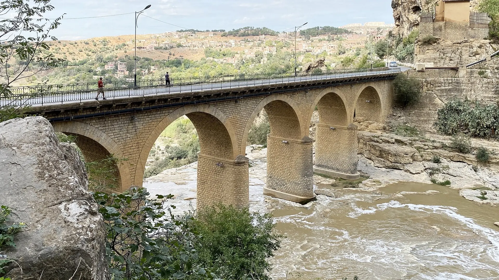جسر فوق وادي الرمال في قسنطينة