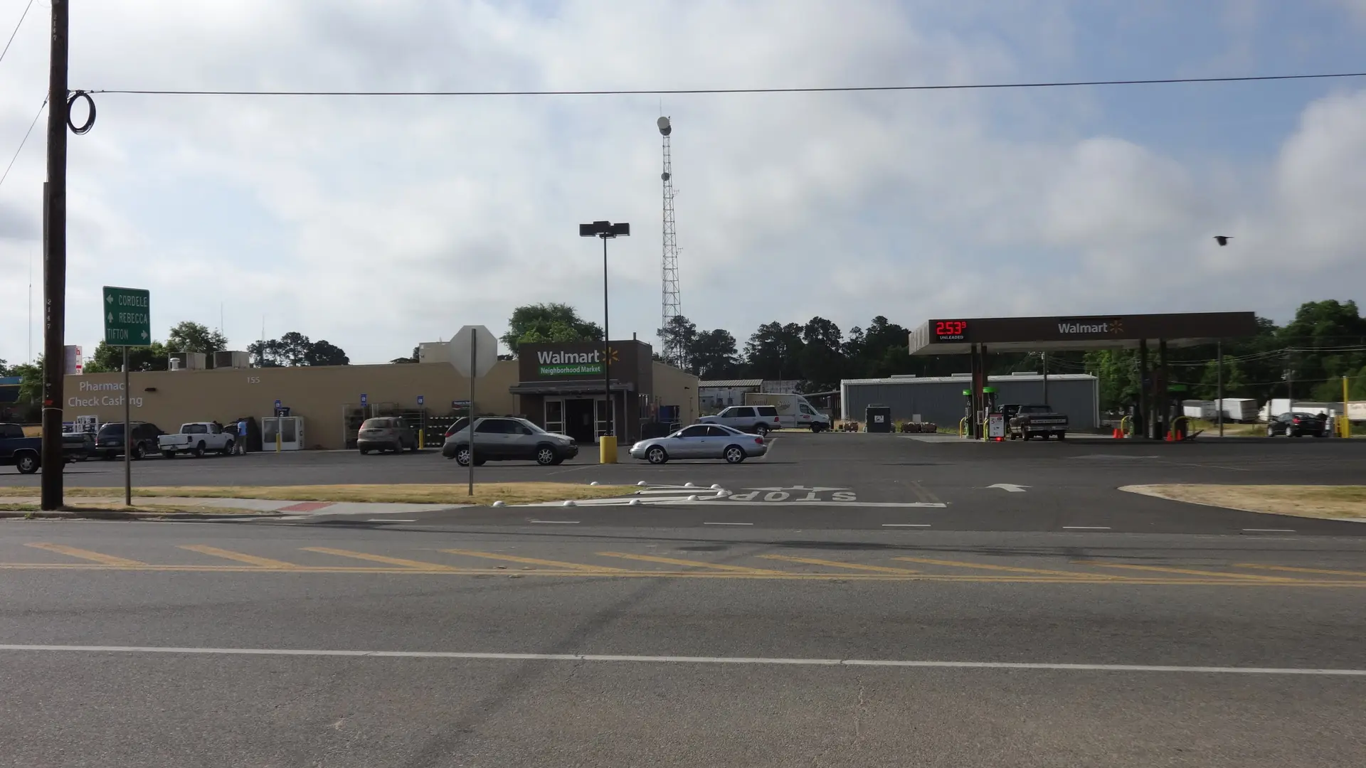 واجهة متجر Walmart Neighborhood Market